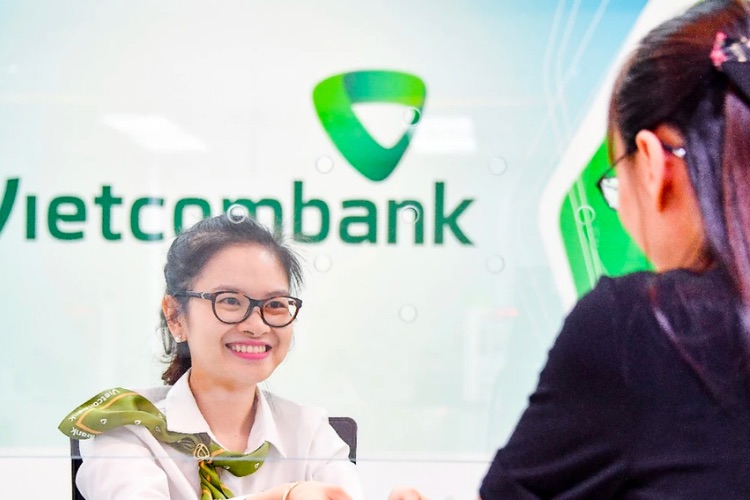 Vietcombank – Ngân hàng nhà nước, hỗ trợ vay lãi suất thấp cho người vừa đủ 18 tuổi