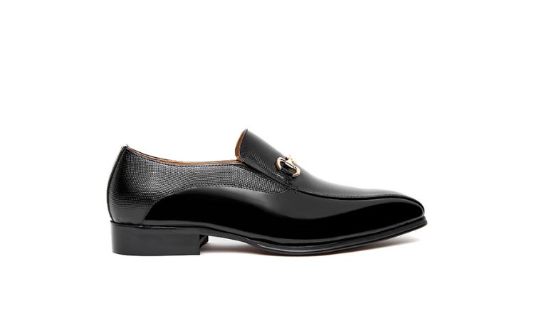 Mẫu giày Loafer thương hiệu Valentino đẳng cấp