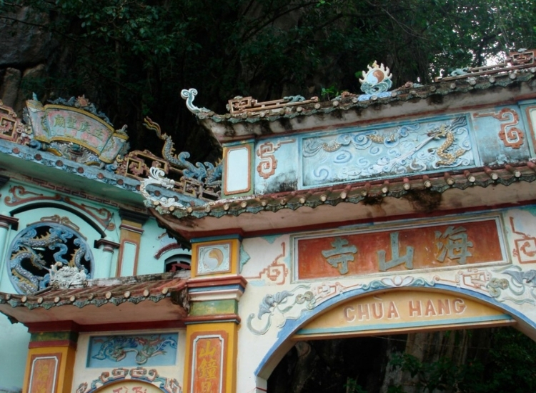 Chùa Hang (Hải Sơn Tự)