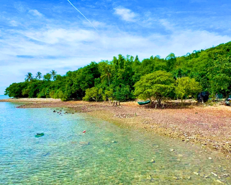 Hòn Đầm Giếng