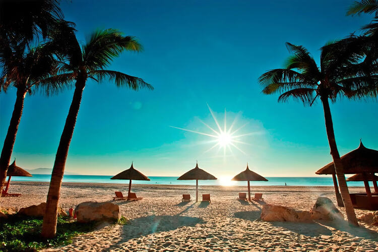 Bãi biển Nha Trang – Khánh Hòa
