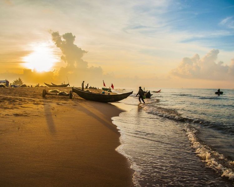Bãi tắm Thủy Tiên