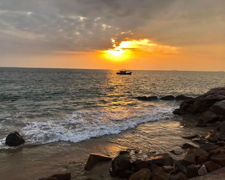 Bãi Dứa – Bãi Ô Quắn