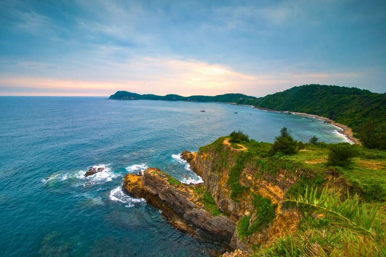 Bãi đá Móng Rồng (Bãi đá Cầu Mỵ)