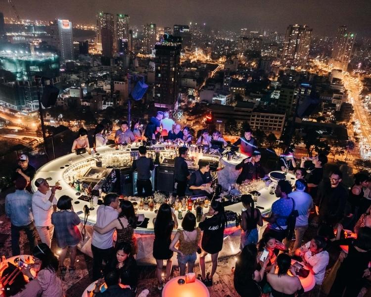 Chill Chill Skybar & Dining