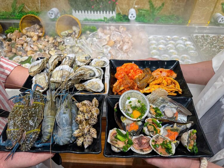 Buffet hải sản Nha Trang Mr. Mộc