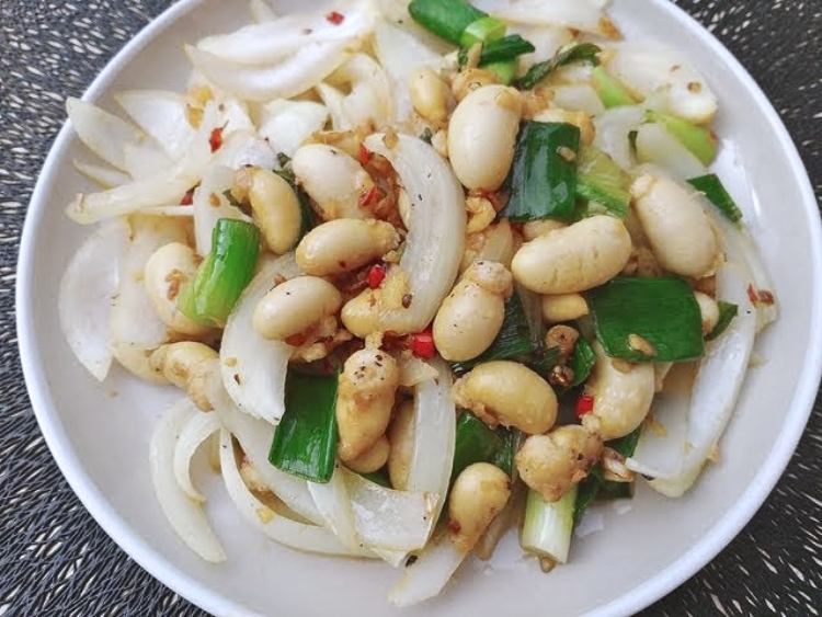 Ngọc kê gà cháy tỏi