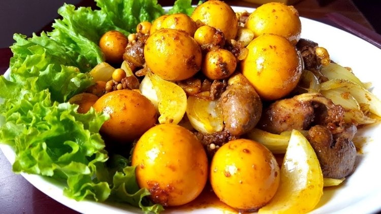 Lòng gà, trứng non cháy tỏi - Ăn hoài không chán