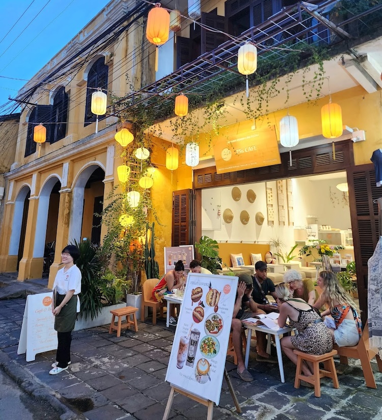 25s Cafe & Brunch