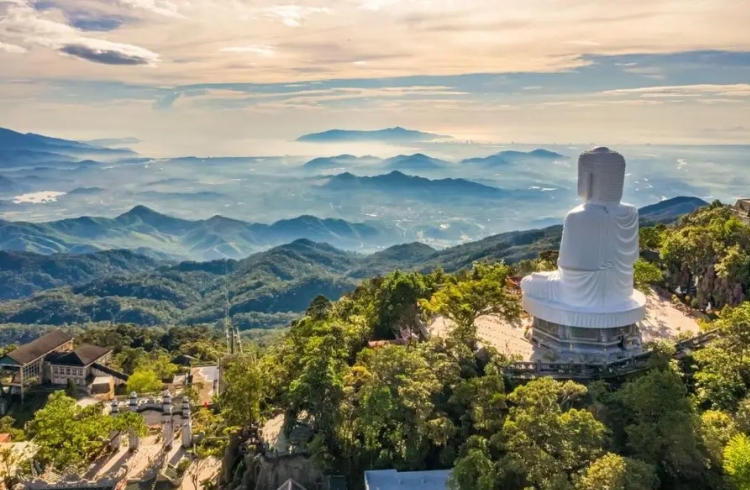 Chùa Linh Ứng Bà Nà