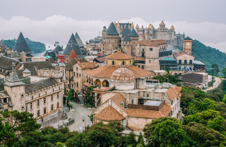 Làng Pháp (French Village)