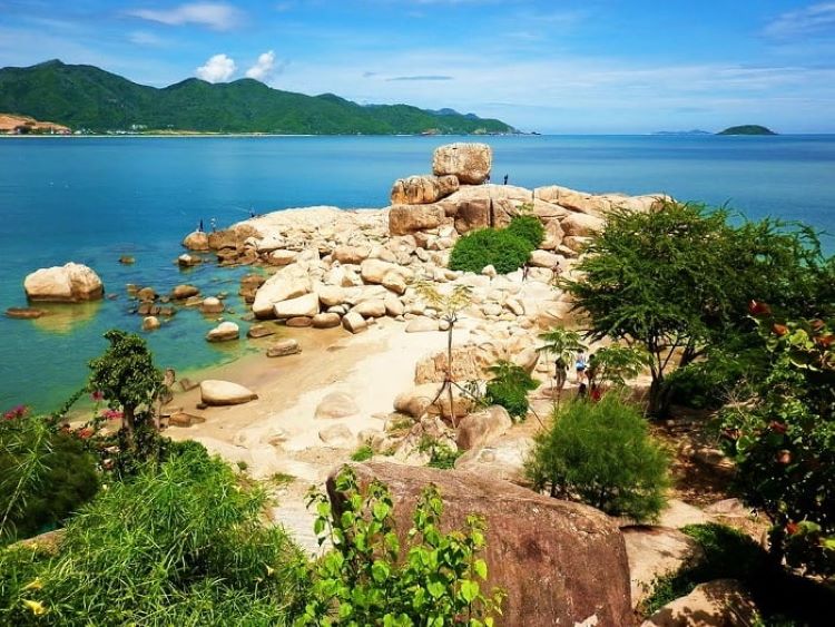 Hòn Chồng - Địa điểm check in Nha Trang