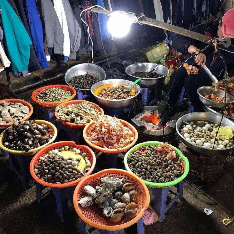 Ốc gánh ở chợ đêm Đà Lạt