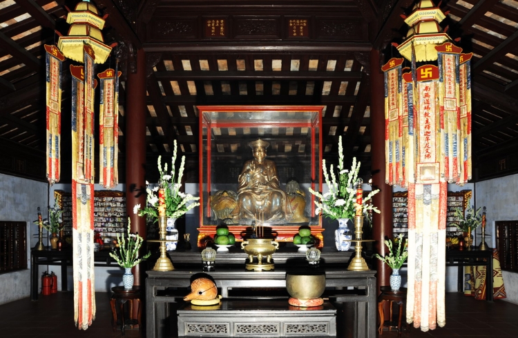 Khu vực bên trong chùa