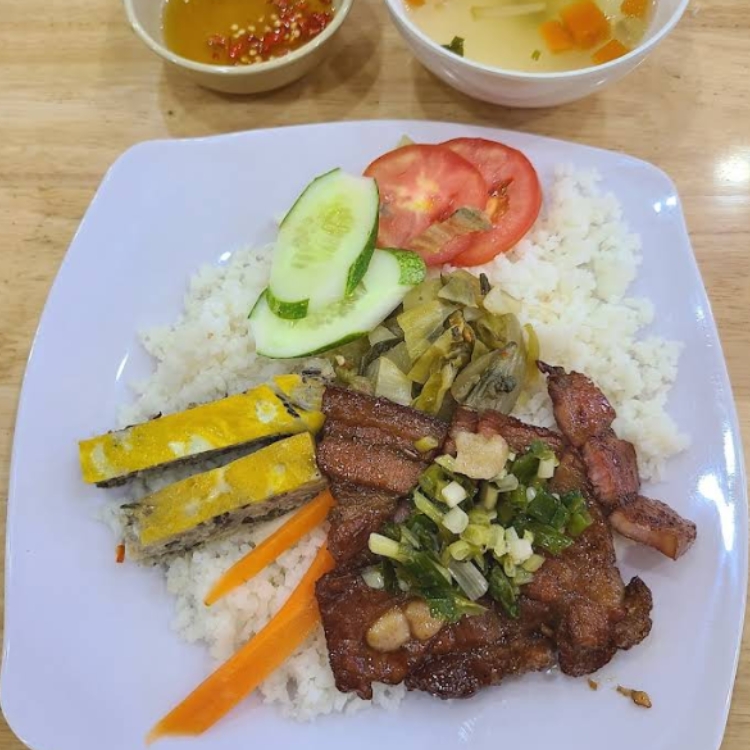 Cơm Tấm Sườn Cọng Thủ Đức