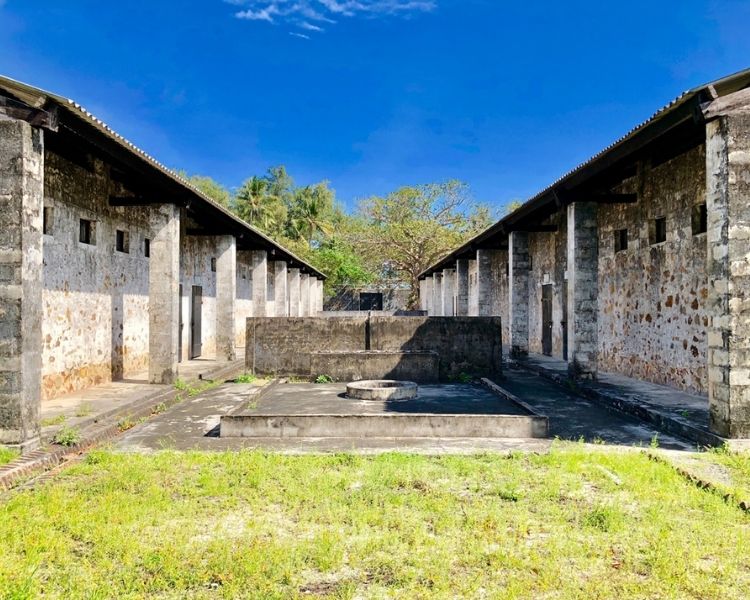 Nhà tù Côn Đảo