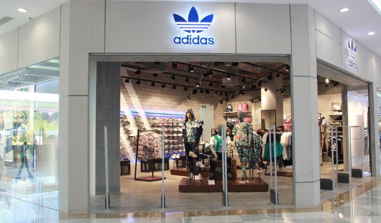 Cửa hàng Adidas chính hãng
