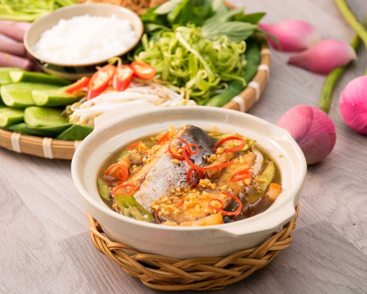 Bông súng mắm kho