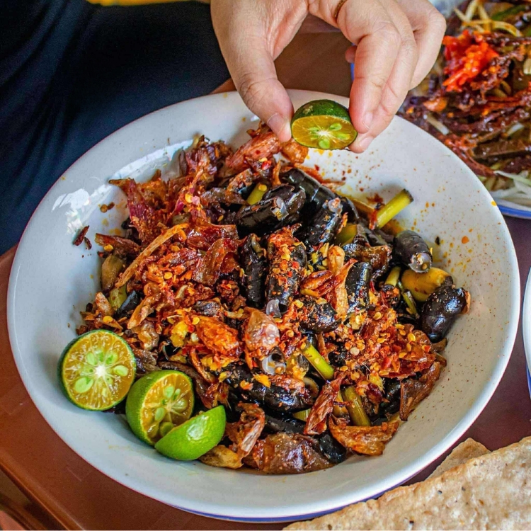 Ốc hút Huế