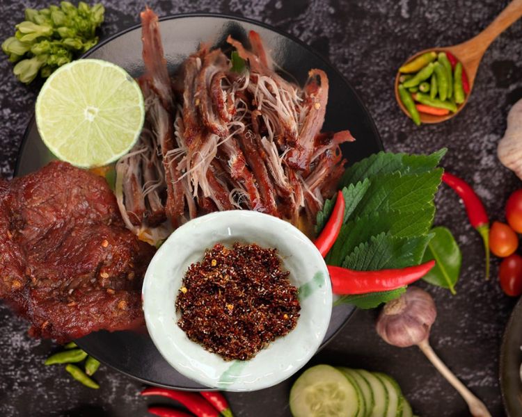 Bò một nắng – Muối kiến vàng