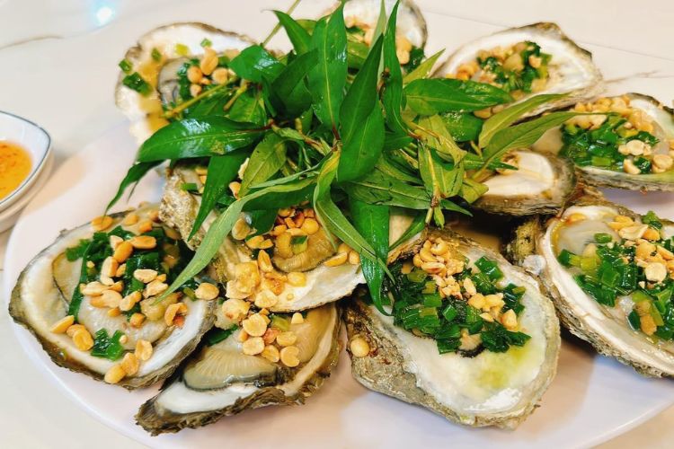 Hàu nướng Lăng Cô