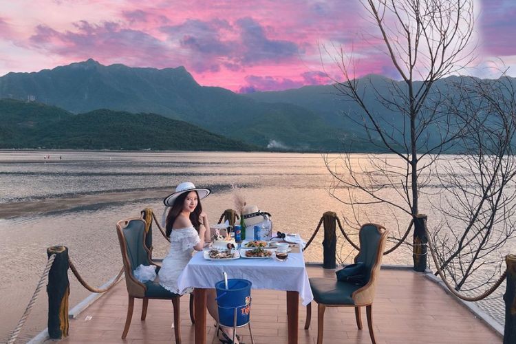 Hải sản tươi ngon ven đầm Lập An