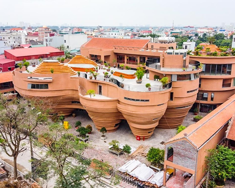 Làng gốm Bát Tràng – Gia Lâm 