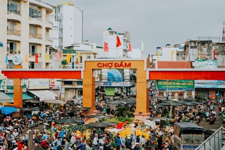 Chợ Đầm