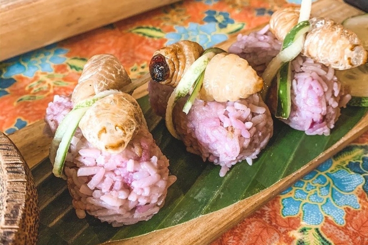 Sushi đuông dừa