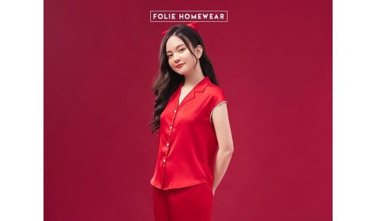 Thiết kế chủ đạo của Folie Homewear là các mẫu pijama làm từ chất liệu vải lụa mềm mại