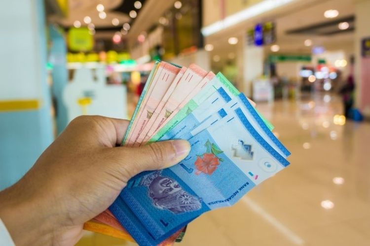 Kinh nghiệm đổi tiền đi du lịch Malaysia