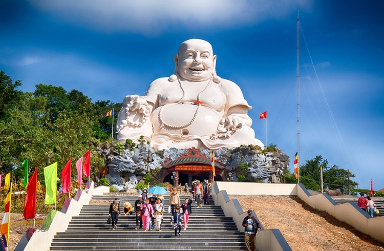 Núi Cấm