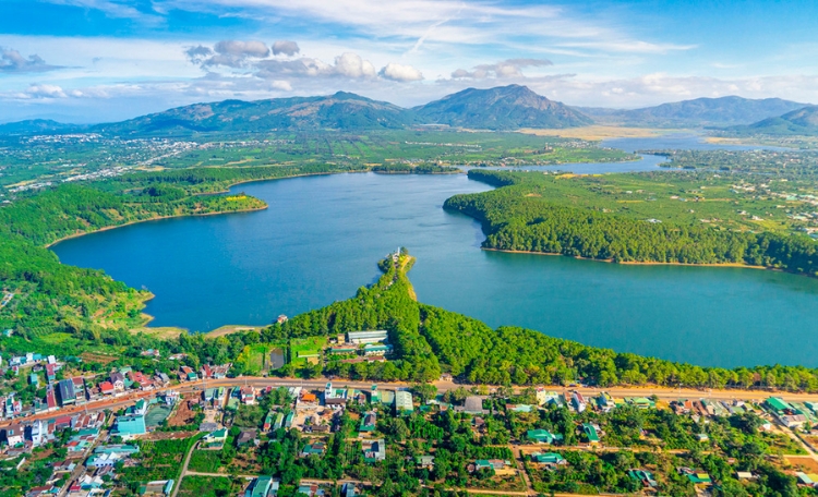 Biển Hồ Pleiku (Hồ T’Nưng)
