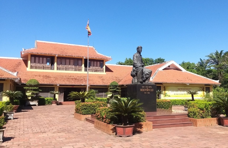 Khu lưu niệm Nguyễn Du