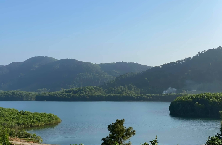 Khu du lịch sinh thái hồ Trại Tiểu