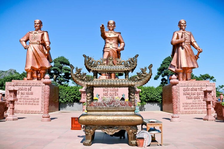 Khu di tích Bạch Đằng Giang