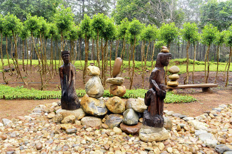 Vườn tượng gỗ