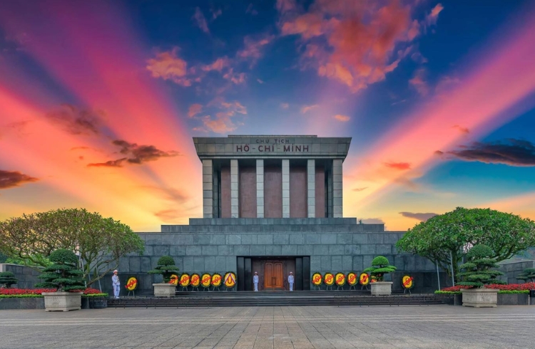 Lăng Chủ tịch Hồ Chí Minh