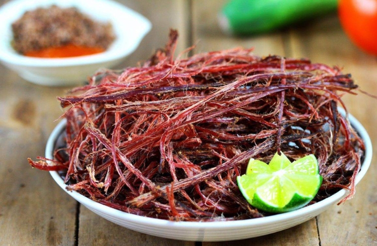 Thịt trâu gác bếp