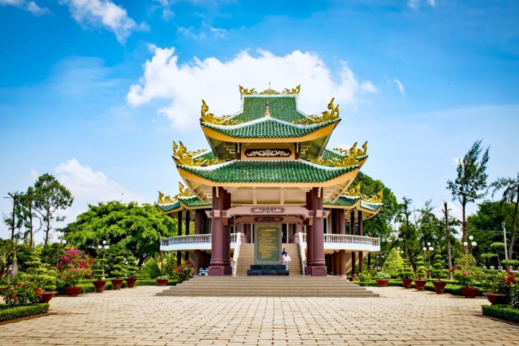 Khu lăng mộ cụ Nguyễn Đình Chiểu - Bến Tre