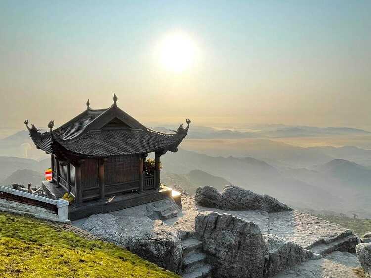 Yên Tử – Trung tâm Phật giáo linh thiêng