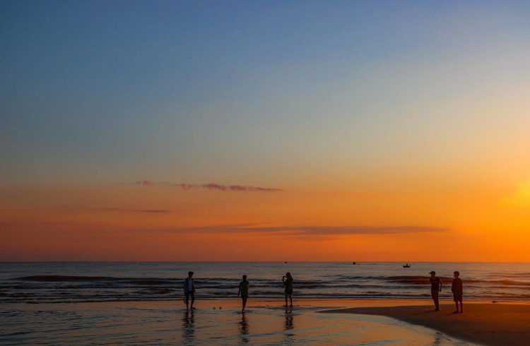 Bãi biển Cửa Việt