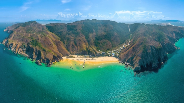 Kỳ Co – Biển xanh ngọc bích, cát trắng mịn 