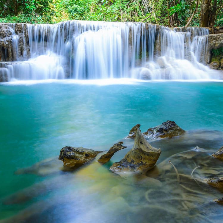  Thác nước Erawan (Kanchanaburi) 