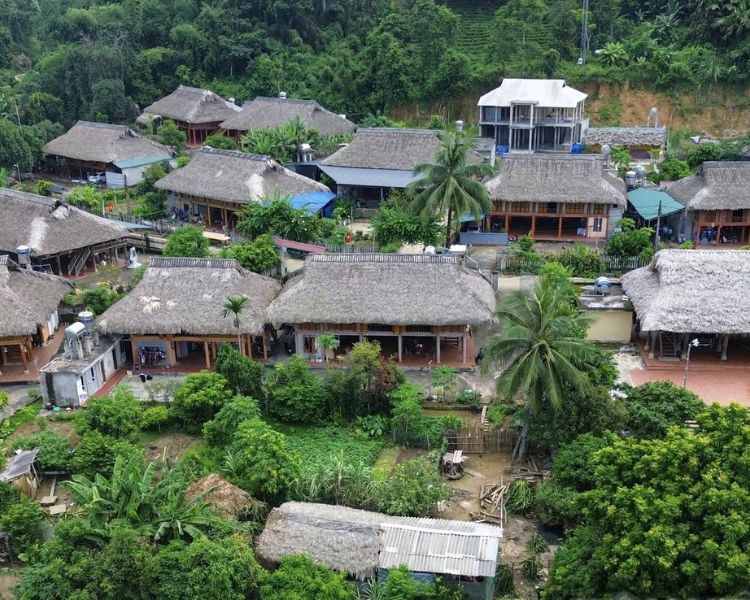 Làng bản dân tộc Tày, Nùng