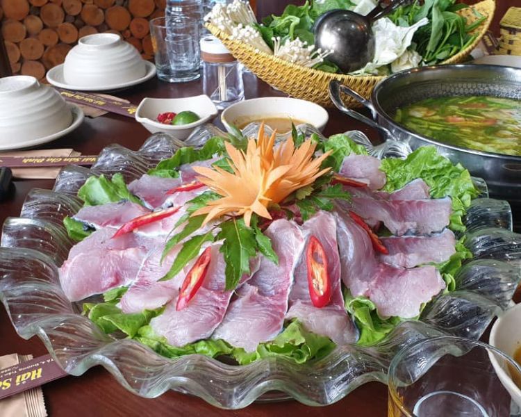 Gỏi cá bỗng sông Lô