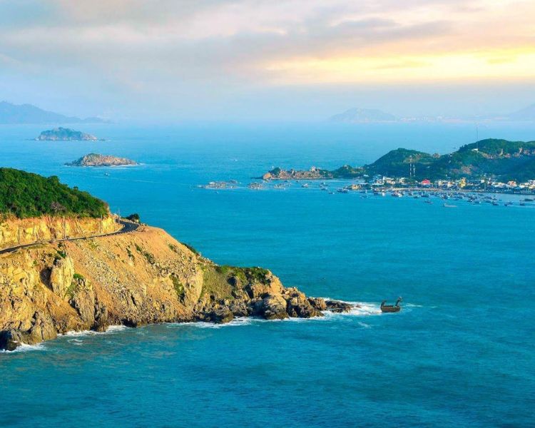 Vì sao nên chọn Vĩnh Hy làm điểm đến?