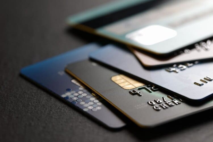thẻ tín dụng có chuyển khoản được không? Thẻ tín dụng không thể chuyển khoản được
