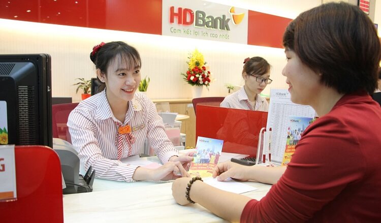 chuyển khoản đến ngân hàng HDBank qua quầy giao dịch
