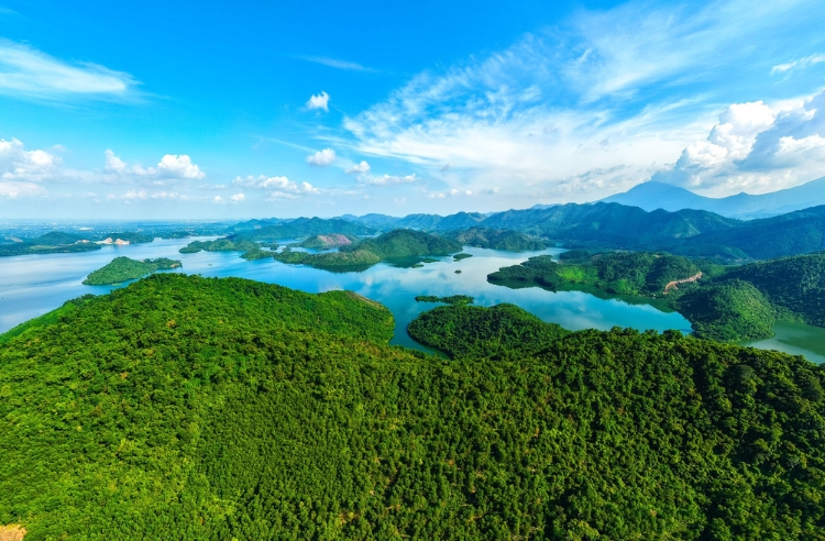 Thời điểm lý tưởng để du lịch Hồ Núi Cốc
